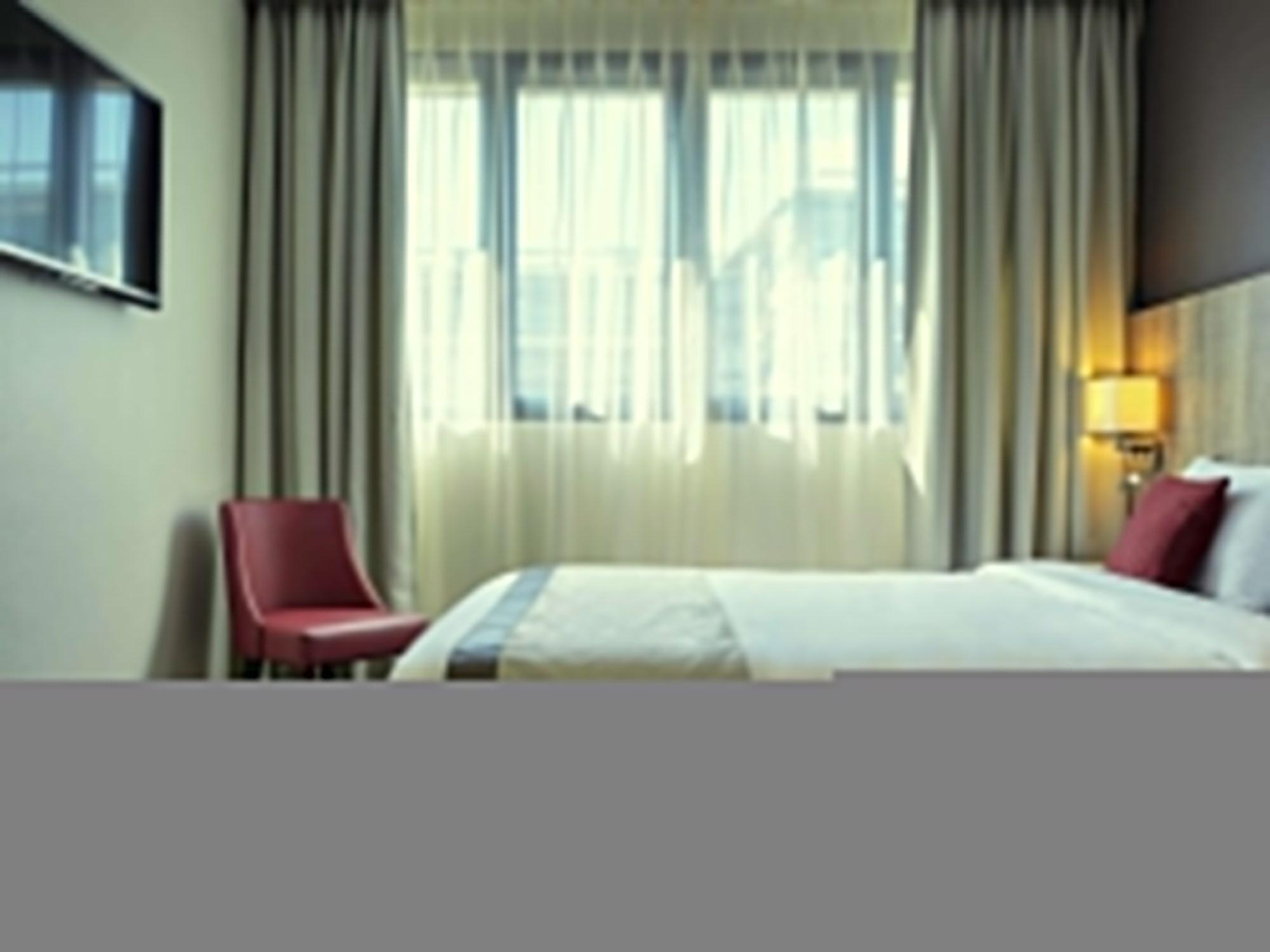 Mercure Versailles Paris Ouest Экстерьер фото