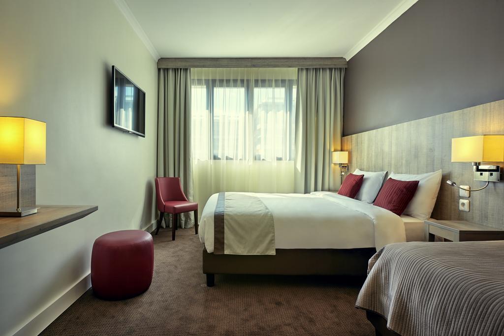 Mercure Versailles Paris Ouest Экстерьер фото